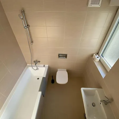 Апартаменти 109-5 With Roof View Бухарест