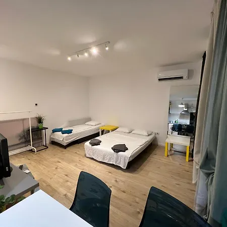 Апартаменти 109-5 With Roof View Бухарест