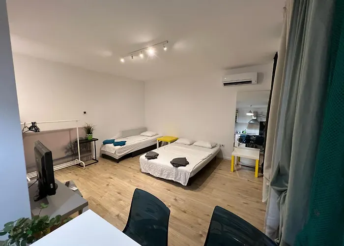 Апартаменти 109-5 With Roof View Бухарест