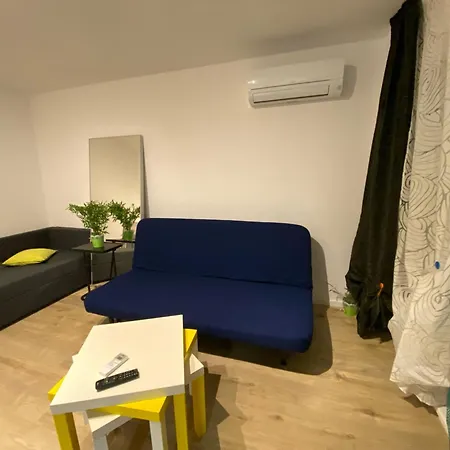 109-5 With Roof View